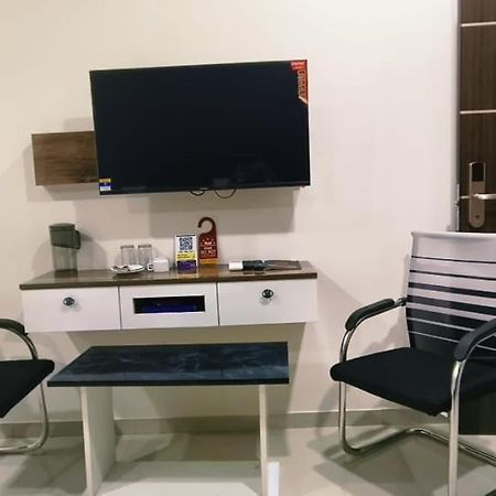 Hotel Vaishnavi Grand Miriālgūda Extérieur photo