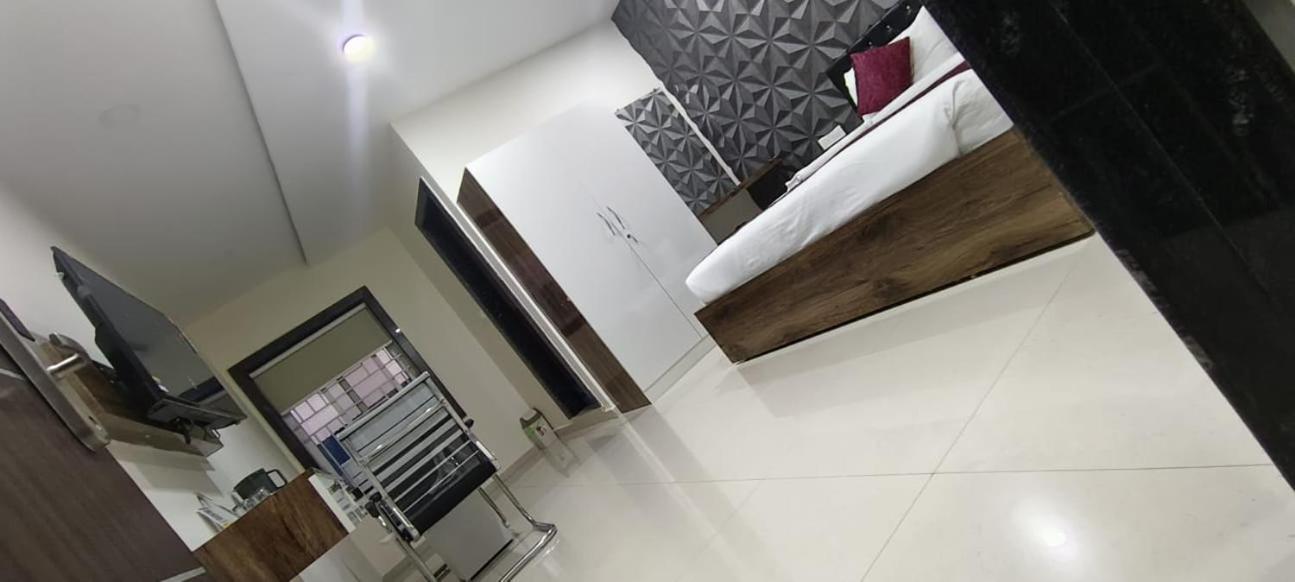 Hotel Vaishnavi Grand Miriālgūda Extérieur photo