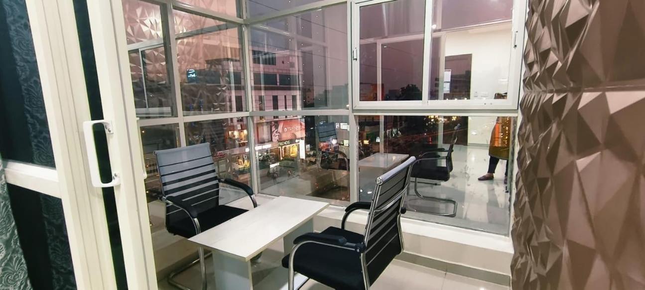 Hotel Vaishnavi Grand Miriālgūda Extérieur photo